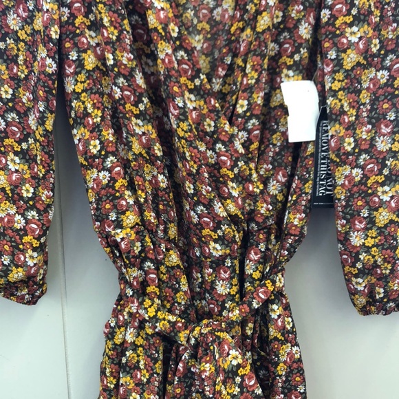 Flower long sleeve romper size XS - Picture 2 of 6